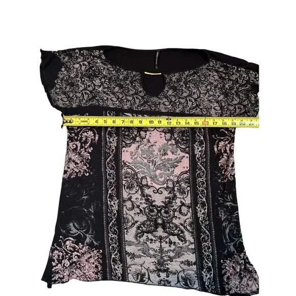 Skinny Minnie Black & Tan Shirt with Metal Embellishment Size L Large - Picture 3 of 5